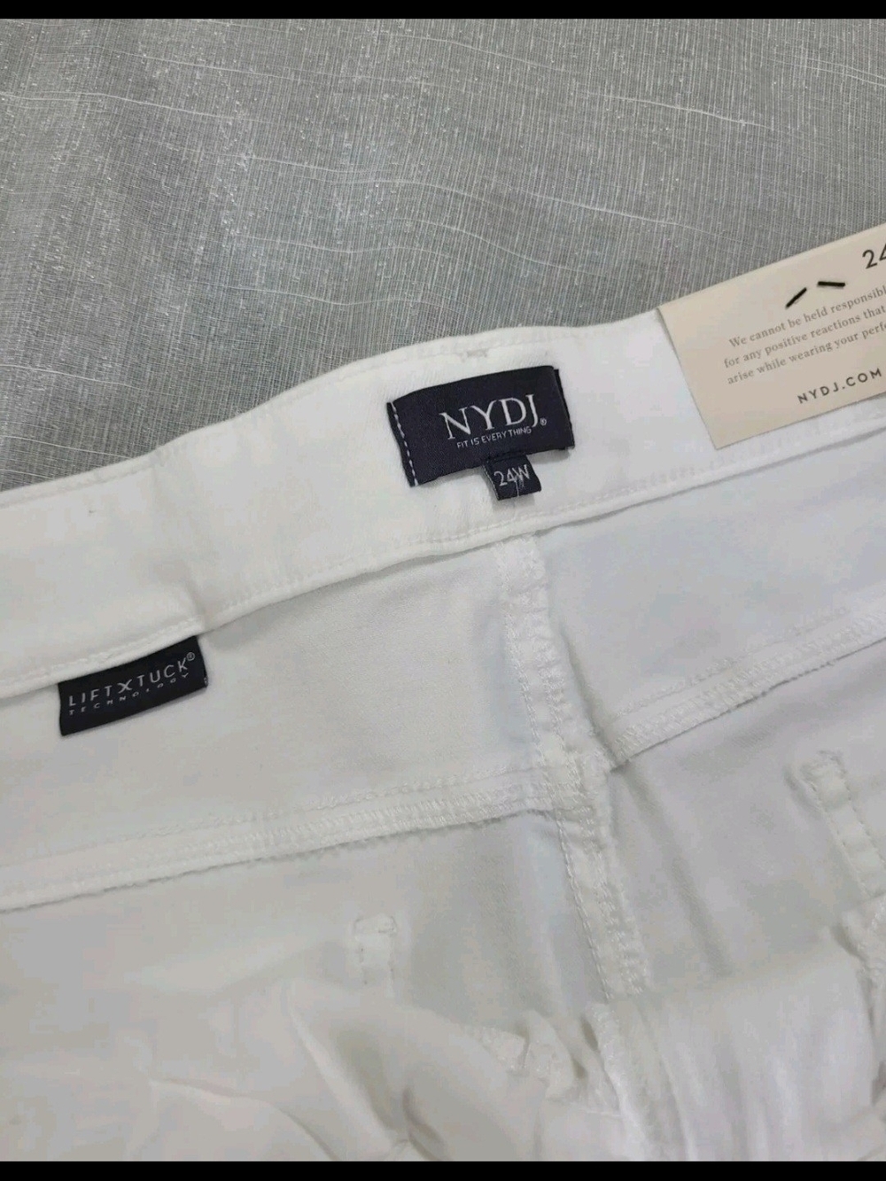 Nydj Women's Shorts Plus Size 24W Ella Side Slits Optic White Stretch New 20 - Picture 5 of 10